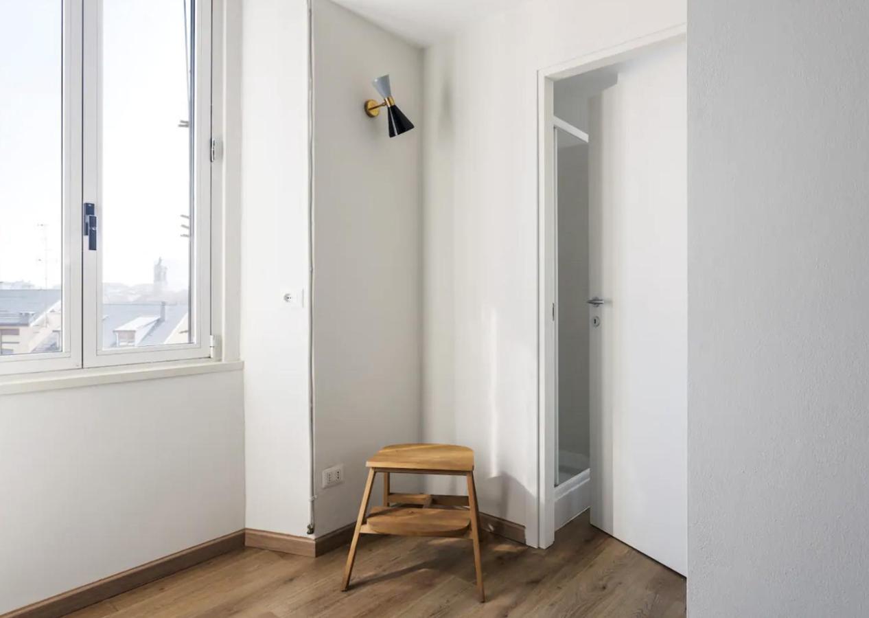 Minimal And Charming Studio In Isola District-via Farini