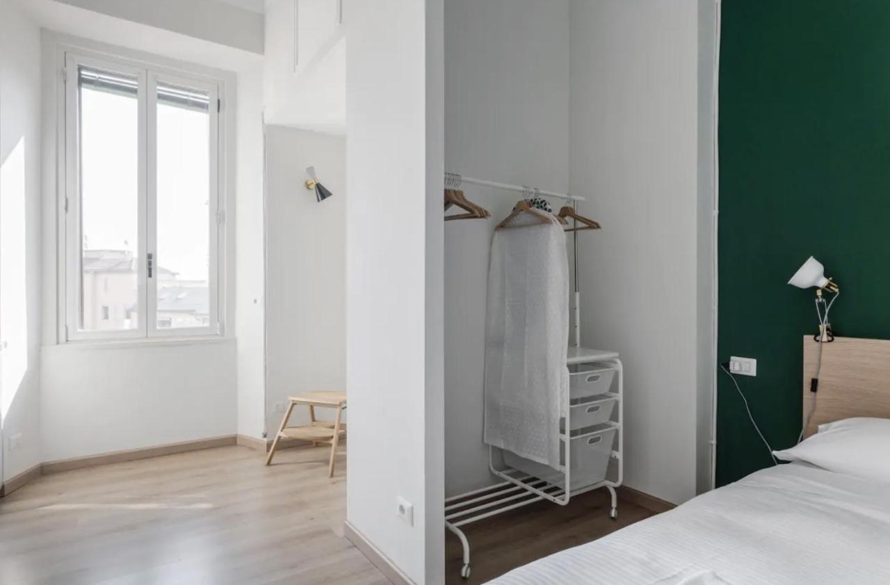 Minimal And Charming Studio In Isola District-via Farini